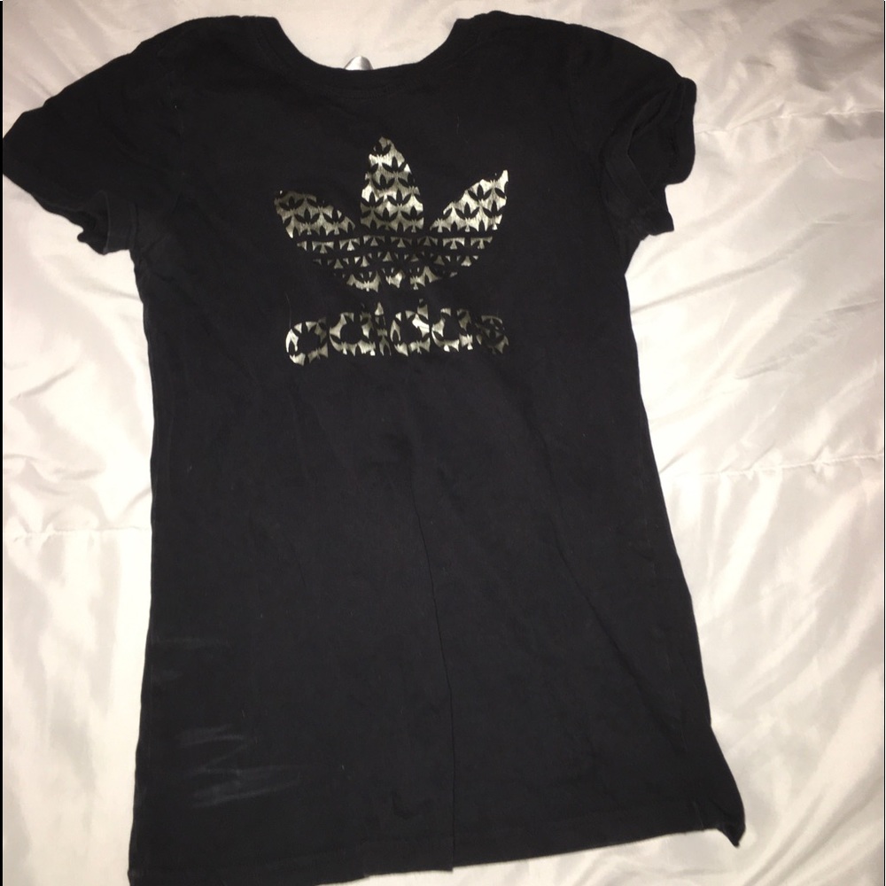 Women’s adidas shirt